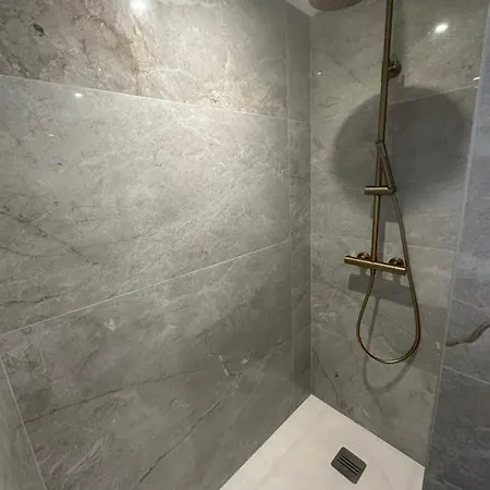Neuf Contemporain